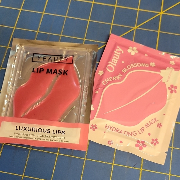 Felt's Fun Finds Other - Luxurious Lips Hydrating Lip Mask Set of 2 NEW